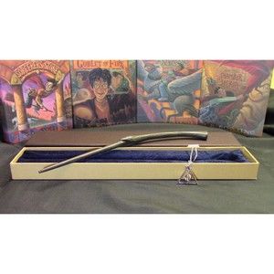 Harry Potter - Bellatrix Wand w/ FREE Deathly Hallow Necklace